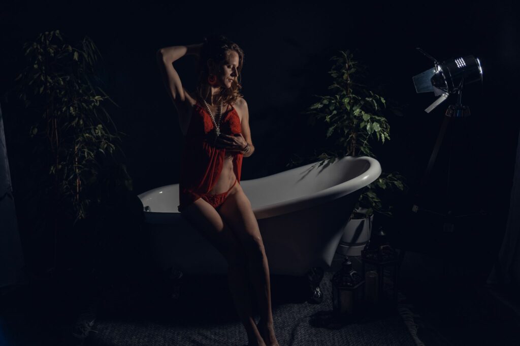 photographe shooting boudoir sarthe le mans angers tours orléans baignoire lampe
